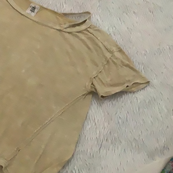 We the free women’s distressed t shirt size medium - Picture 2 of 6